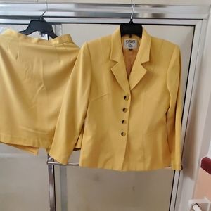 Preowned 2 Piece Skirtsuit by Kasper A.S.L. Petite. Sz 8P. Long Sleeves; $45.